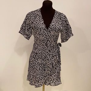 Ealey Fushi wrap dress size small